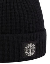 Load image into Gallery viewer, Stone Island N10B5 Beanie
